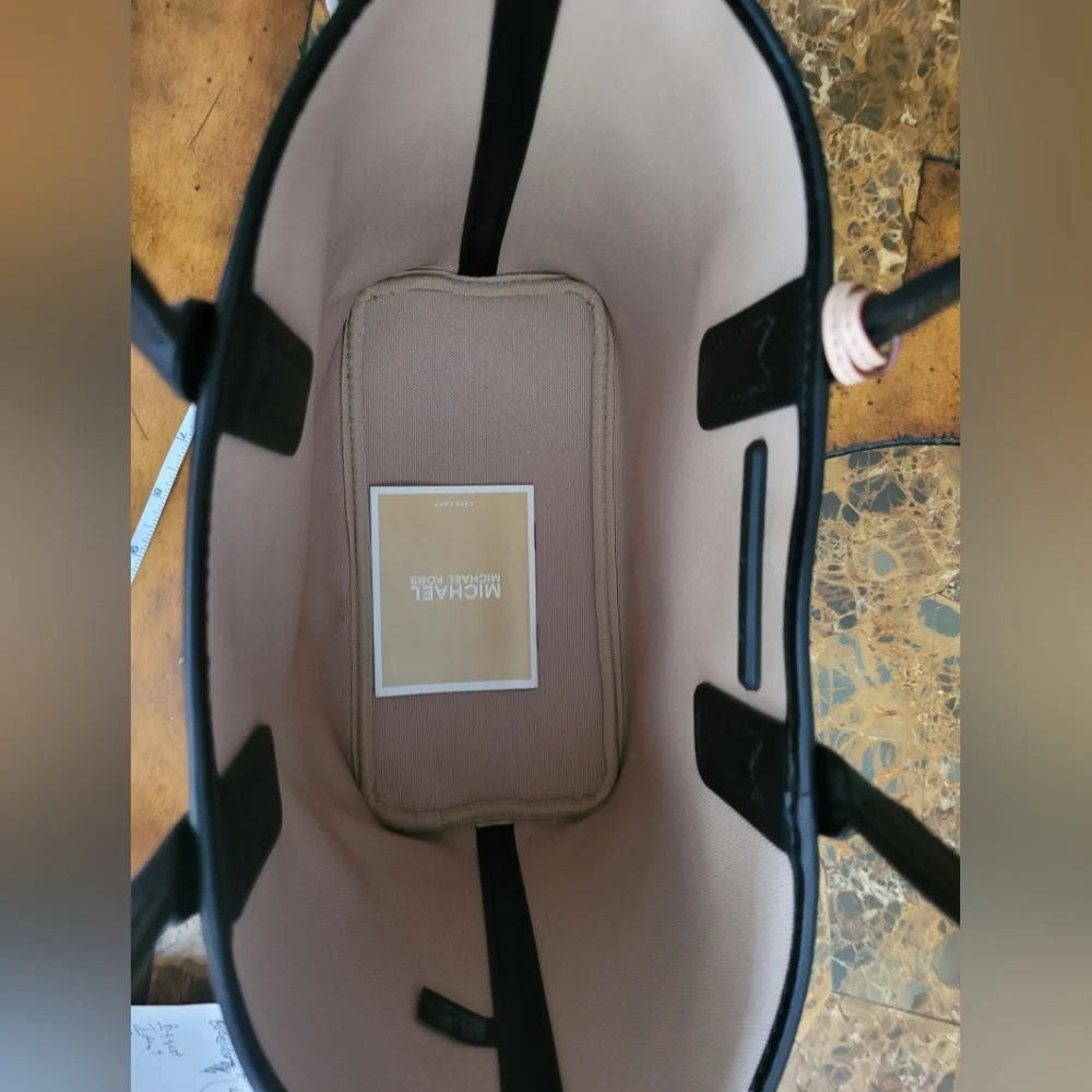 Michael Kors Black Tote Bag - Picture 7 of 9